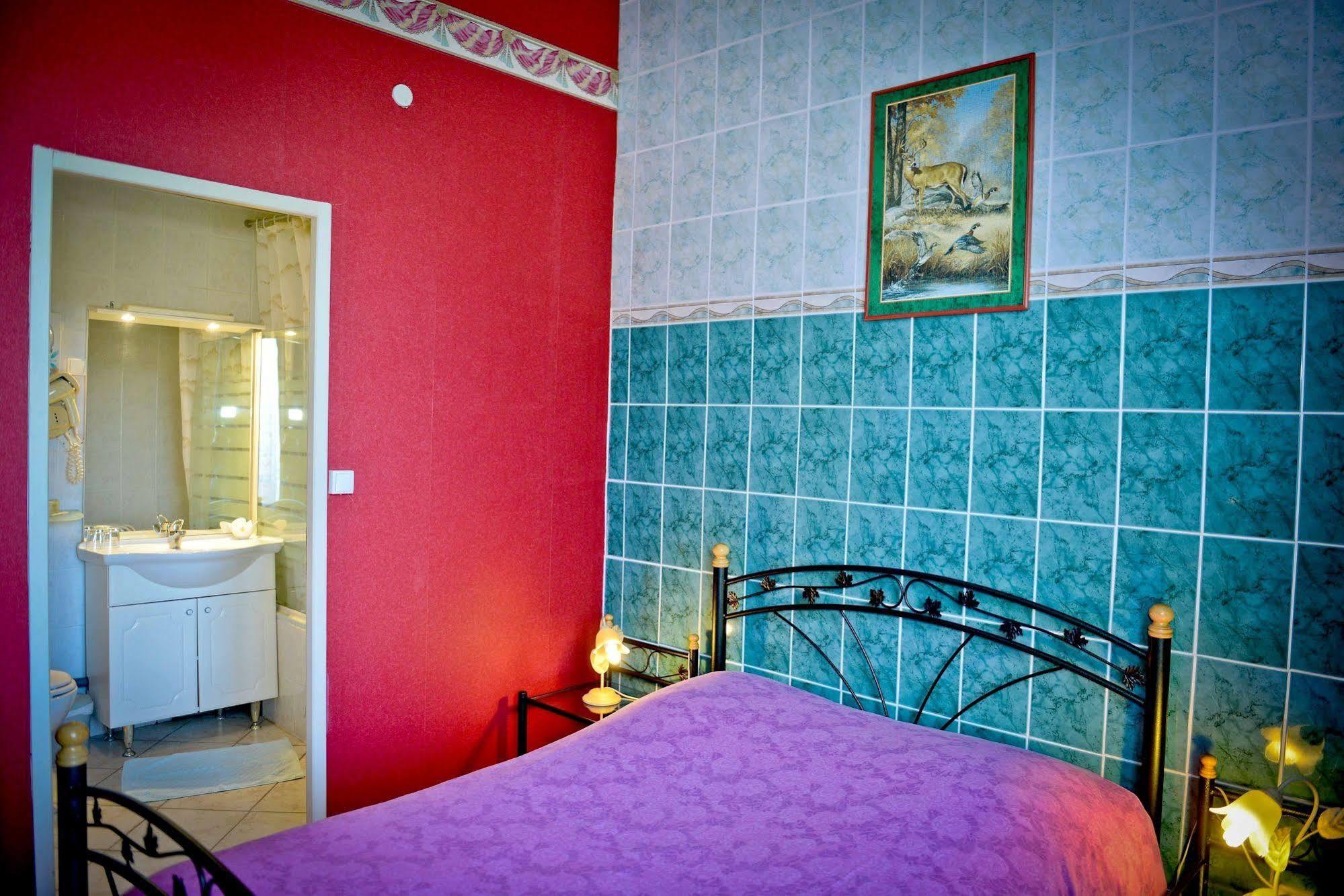 Le Castel De Larralde Hotel Assat Buitenkant foto